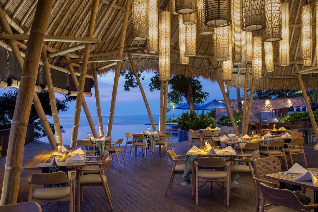 Best Restaurants and Bars in Lombok with Stunning View 2025 | What's ...